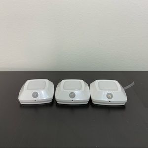 3 Motion activated lights